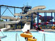 Équipement de jeu de parc aquatique piscine extérieure en fibre de verre unique grand toboggan en spirale pour enfants