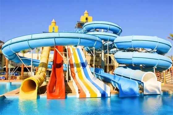 Un bon prix. 8 m de hauteur parcs aquatiques toboggan équipement de piscine souterraine en ligne