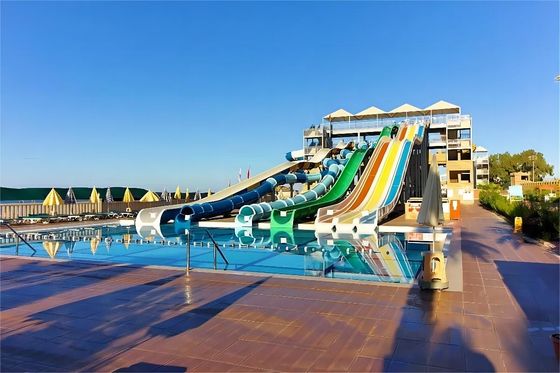 Un bon prix. Piscine personnalisée avec toboggan en fibre de verre pour enfants en ligne