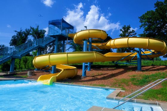 Un bon prix. Parc d'attractions en plein air piscine pour enfants toboggan en fibre de verre spirale en ligne