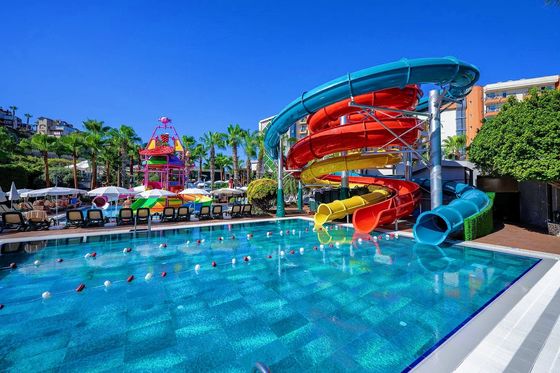 Un bon prix. Équipement aquatiques Parcs de jeux Ride amusement piscine en fibre de verre toboggan Jeu pour enfant en ligne