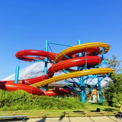 Un bon prix. Parcs aquatiques pour adultes Équipement de piscine de petite taille Jeux de toboggan en spirale unique en ligne