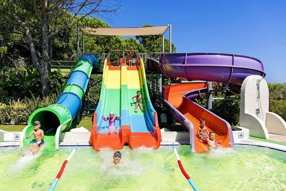 Un bon prix. Taux de débit de l'eau Équipement de piscine et accessoires avec des toboggans de parc aquatique en fibre de verre galvanisés à chaud en ligne