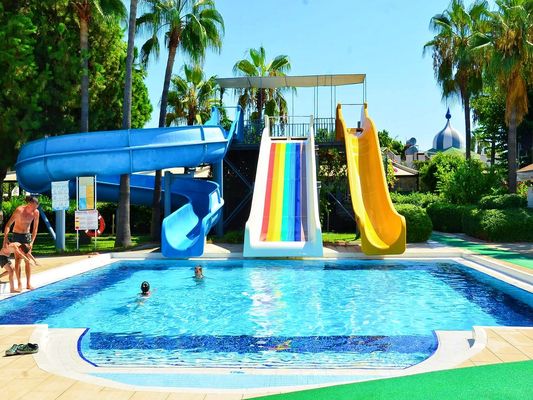 Un bon prix. Parcs aquatiques en plein air Équipement personnalisé pour enfants avec un ensemble de diapositives en fibre de verre en ligne