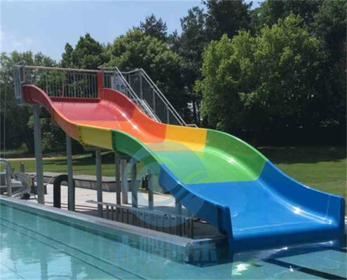Un bon prix. Glissière large de famille de fibre de verre de couleur d'arc-en-ciel d'enfants pour Aqua Park en ligne