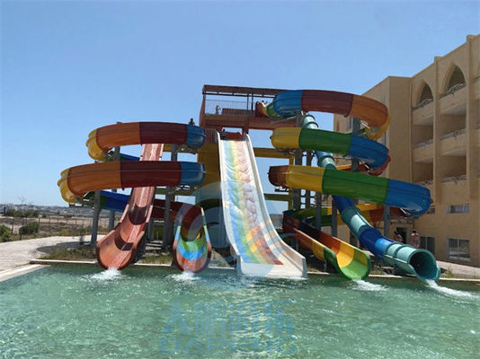 Un bon prix. La combinaison de glissière d'Aqua Park Fiber Glass Water d'hôtel a adapté aux besoins du client en ligne