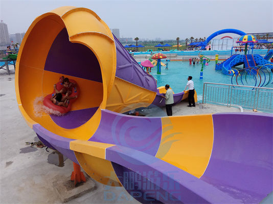 Le petit orateur de glissière d'eau de tornade forment la glissière d'eau de piscine de fibre de verre pour des enfants