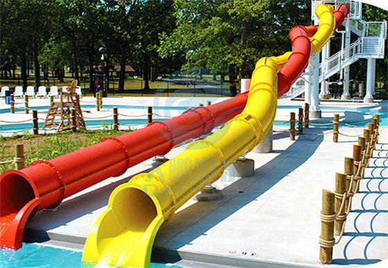 Un bon prix. Double taille de diapositive 5.0m d'Aqua Park Spiral Swimming Pool de glissière d'eau d'hôtel de torsion en ligne