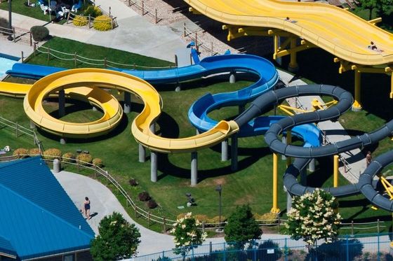 Sports nautiques Amusez les adultes Équipement de parc Piscine privée extérieure toboggan pour enfants