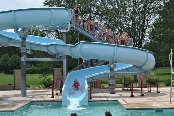 Parcs aquatiques équipement de divertissement toboggans en fibre de verre parc d'attractions en plein air parc d'attractions pour enfants