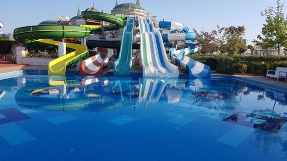 Randonnées personnalisées de loisirs Slide pour adultes 1 personnes jouent