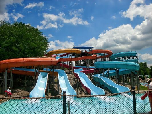 OEM Terrain de jeux en plein air Commercial Play Rides piscine toboggan en fibre de verre pour les enfants