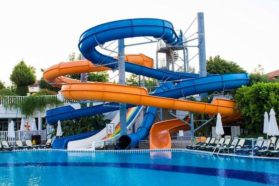 Parcs d'attractions commerciaux sur des toboggans en fibre de verre
