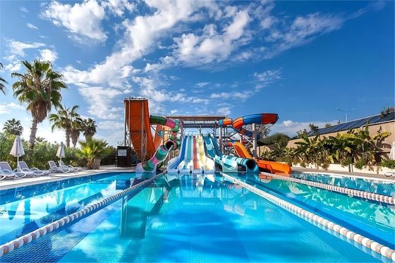 Parcs d'attractions Rides adultes d'eau Grand toboggan en fibre de verre avec un débit d'eau de 220 M3/h