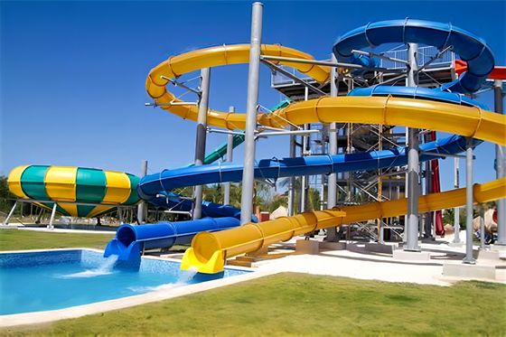 Équipement pour les jeux de parc aquatique en plein air Grandes diapositives en verre feu