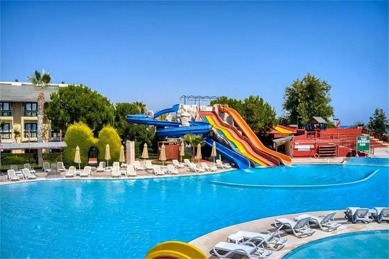 Équipement du parc d'attractions pour enfants piscine toboggan en fibre de verre