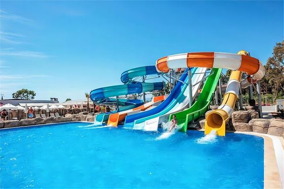 Parcs d'attractions commerciaux en plein air Carnaval Ride Des toboggans en fibre de verre
