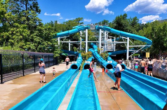Parc aquatique ODM piscine pour enfants espace de jeux Aqua Theme Rides Tube Slide en fibre de verre en spirale pour les enfants