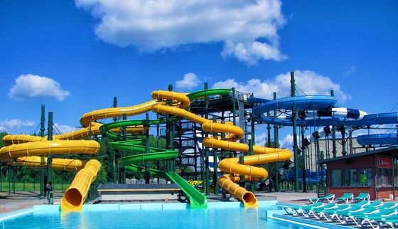 Piscine extérieure Équipement de jeux pour enfants Glisse d'eau en fibre de verre dans le parc