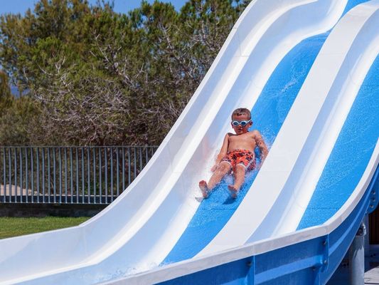 Équipement pour les jeux de parcs aquatiques et de plaisirs en plein air