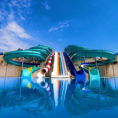 Commercial piscine jouet aquatique adulte en plein air jeux pour enfants glissière en fibre de verre