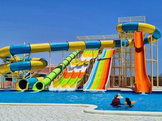 Parcs aquatiques de loisirs piscine groupe de toboggans en spirale pour enfants