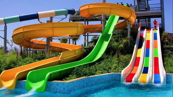 Conception de piscines commerciales en plein air, glissière aquatique amusante