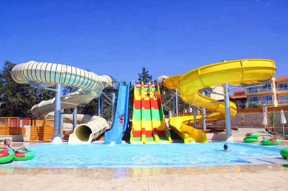 Parcs aquatiques piscine de loisirs équipements de toboggan en fibre de verre