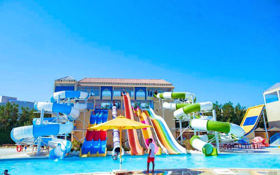 Plage de jeux pour enfants piscine toboggan pour parc aquatique