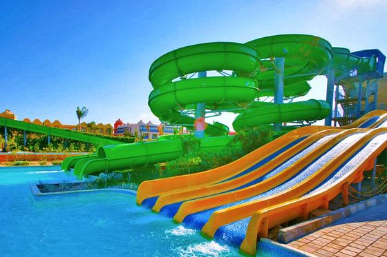 Parc de jeux aquatiques populaire Aqua Spray Carnaval Spiral Tube Glissière en fibre de verre pour enfants