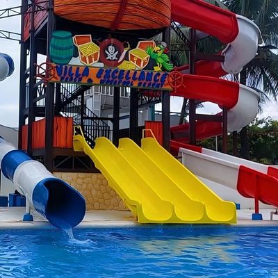 Parcs aquatiques pour enfants équipement de piscine petit toboggan en fibre de verre