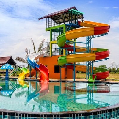 Parc aquatique, terrain de jeux en plein air piscine, toboggan en fibre de verre pour enfants