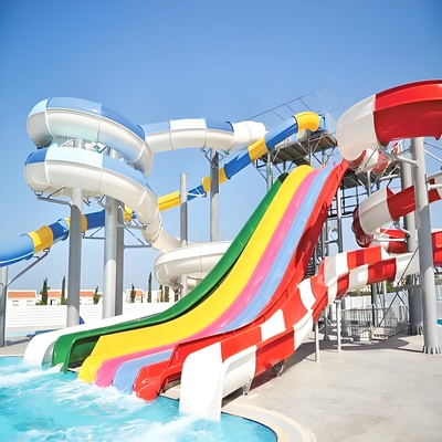 Toboggan aquatique en fibre de verre pour enfants et adultes, toboggan en spirale, utilisé pour les centres de villégiature, les hôtels, les parcs aquatiques, longue durée de vie, taille personnalisée