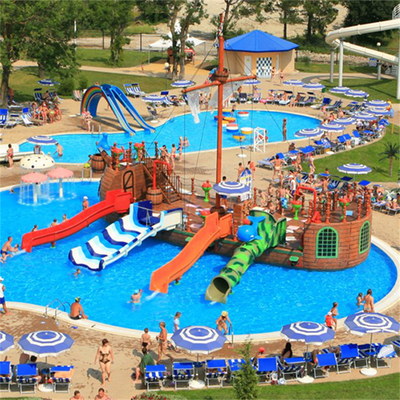 Parc aquatique pour enfants populaire, aire de jeux aquatique, bateau pirate, piscine, toboggans avec jeux d'eau