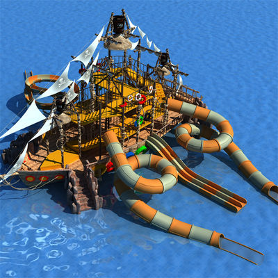 Parc aquatique en forme de navire pirate sur mesure, terrain de jeux en fibre de verre avec coque en béton pour les parcs aquatiques