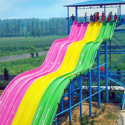 Un bon prix. Toboggan aquatique Rainbow Racing en fibre de verre - Durée de vie de plus de 10 ans - Couleur personnalisée - Pour équipements de parc aquatique et piscine en ligne