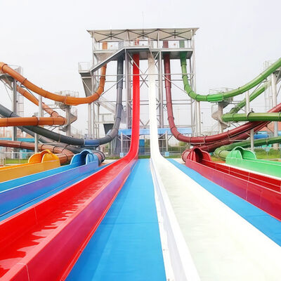 Un bon prix. Glissière d'eau en fibre de verre à grande vitesse commerciale Glissière de course de parcs aquatiques en ligne