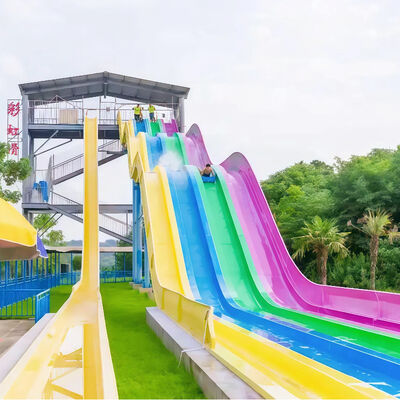 Un bon prix. Équipement de parc aquatique personnalisé en fibre de verre à 4 voies pour toboggan arc-en-ciel pour parcs d'attractions commerciaux à vendre en ligne