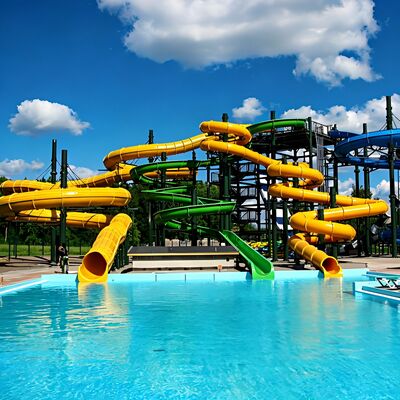 Toboggans en fibre de verre commerciaux Toboggans en spirale personnalisés pour parcs aquatiques, complexes hôteliers, hôtels avec ROHS