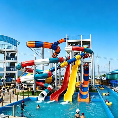 Grand toboggan en fibre de verre à grande vitesse et en spirale pour équipement de parc aquatique commercial avec Rohs