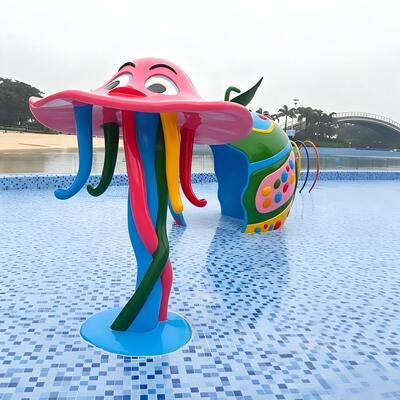 Un bon prix. Parc aquatique avec jets d'eau sur le thème des animaux et des plantes pour parc à thème avec toboggans, piscine pour enfants en ligne
