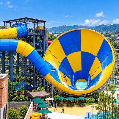 qualité Toboggan aquatique en fibre de verre haute capacité Tornado personnalisé coloré pour équipement de parc aquatique Usine