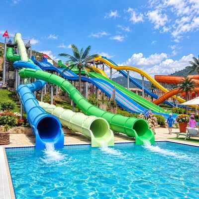 qualité Toboggan aquatique en spirale fermé en fibre de verre, toboggan incurvé, couleur personnalisée, pour parc aquatique commercial pour adultes Usine